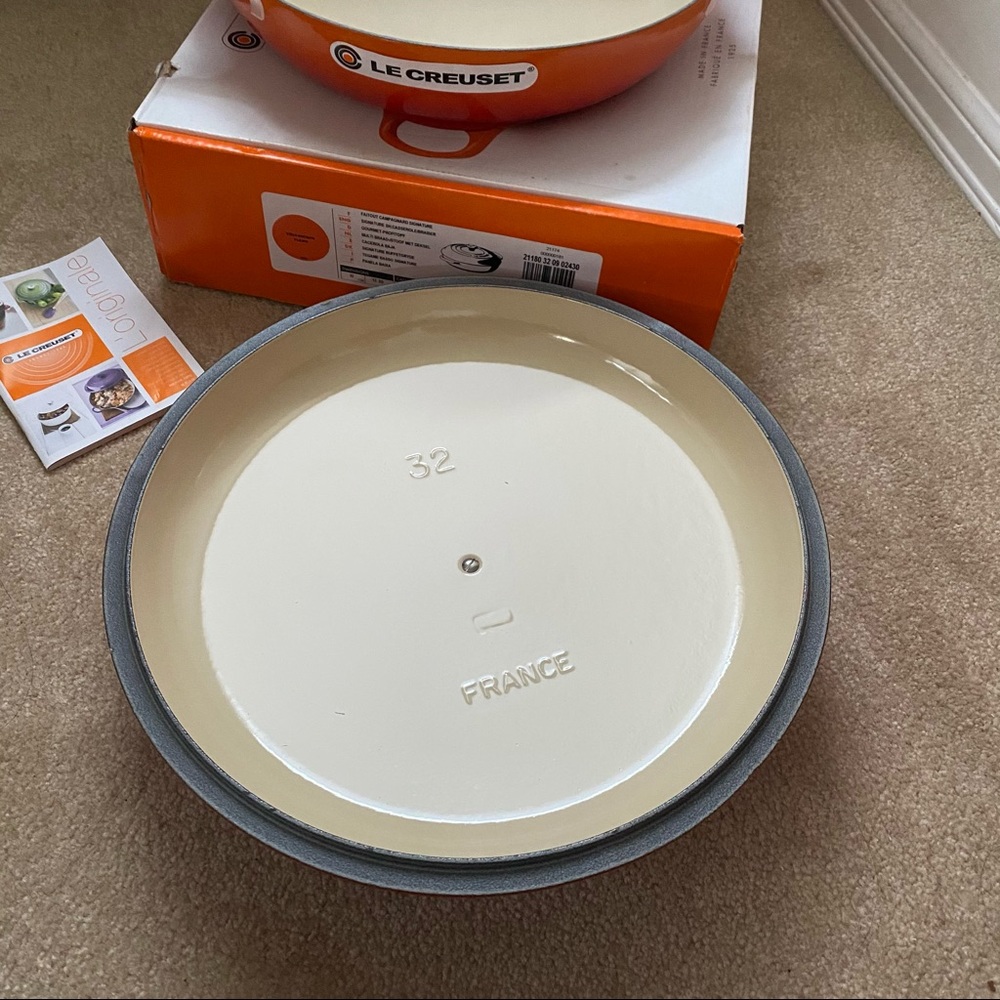 Le Creuset new #32 5qt volcanic - Picture 4 of 12